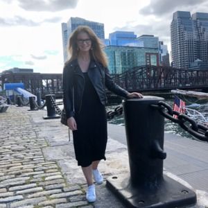 Meet your Posher, Elizabeth